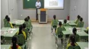 小学安全教育课《当公交车突发伤害事件自护方法》薛老师（全国小学专题教育主题教育安全教育优秀教学视频汇总）